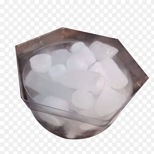一盒干冰