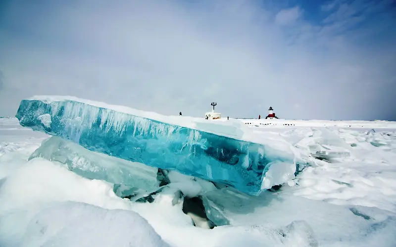 南极的冰上面的雪人摄影