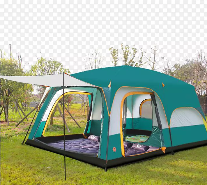 草地上有一个卧室的帐篷