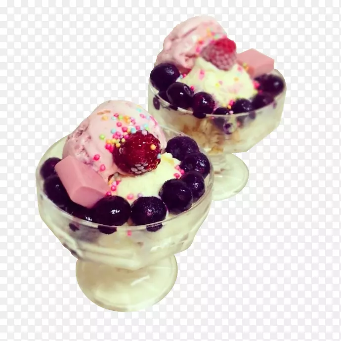草莓冰淇淋冰酸奶香草冰淇淋草莓蓝莓冰淇淋