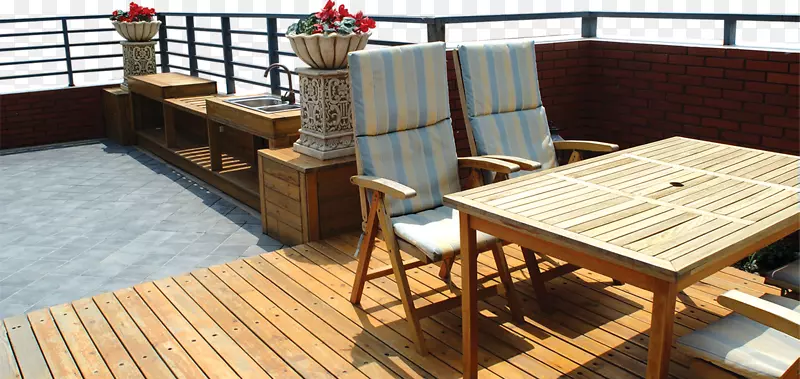 阳台甲板建筑-物业阳台休闲休息室材料