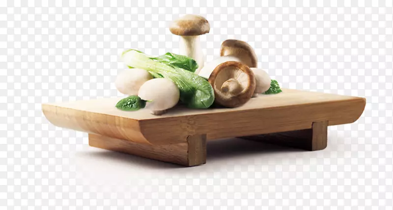 蘑菇蔬菜饺子.餐桌上的菜籽蘑菇