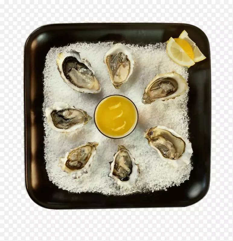 吃海鲜的牡蛎，蒜-里面切的牡蛎盘和橙汁