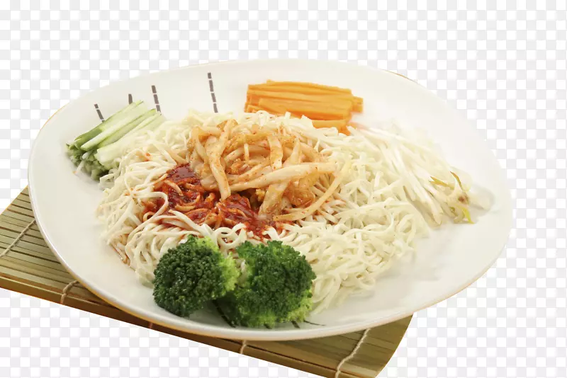 面条、素食料理、泰国料理-在竹面上