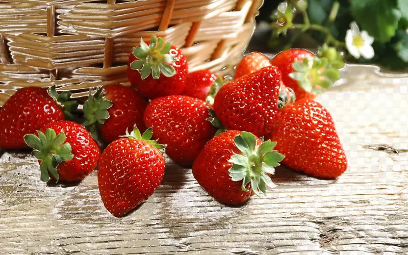 草莓水果桌面壁纸食品调味牛奶草莓水果束