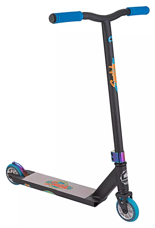 踢滑板车，自由式滑板，耳机，自行车架.滑板车