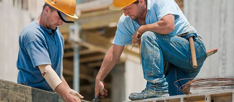 混凝土基础建筑工程保险模板-工业工人