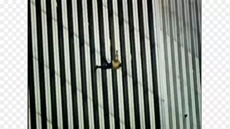 9·11落地男子袭击金属笼-阳台