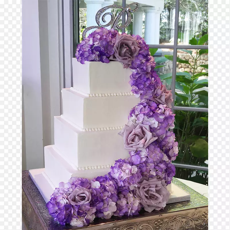 婚礼蛋糕，巧克力玫瑰蛋糕，艺术性和精美糕点，花卉设计-欢迎婚礼
