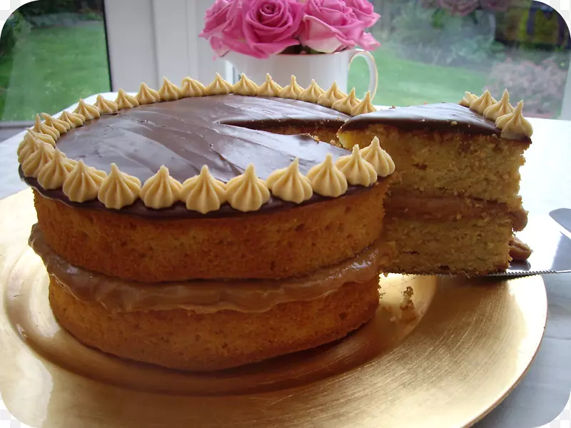 公主生日蛋糕纸杯蛋糕胡萝卜蛋糕