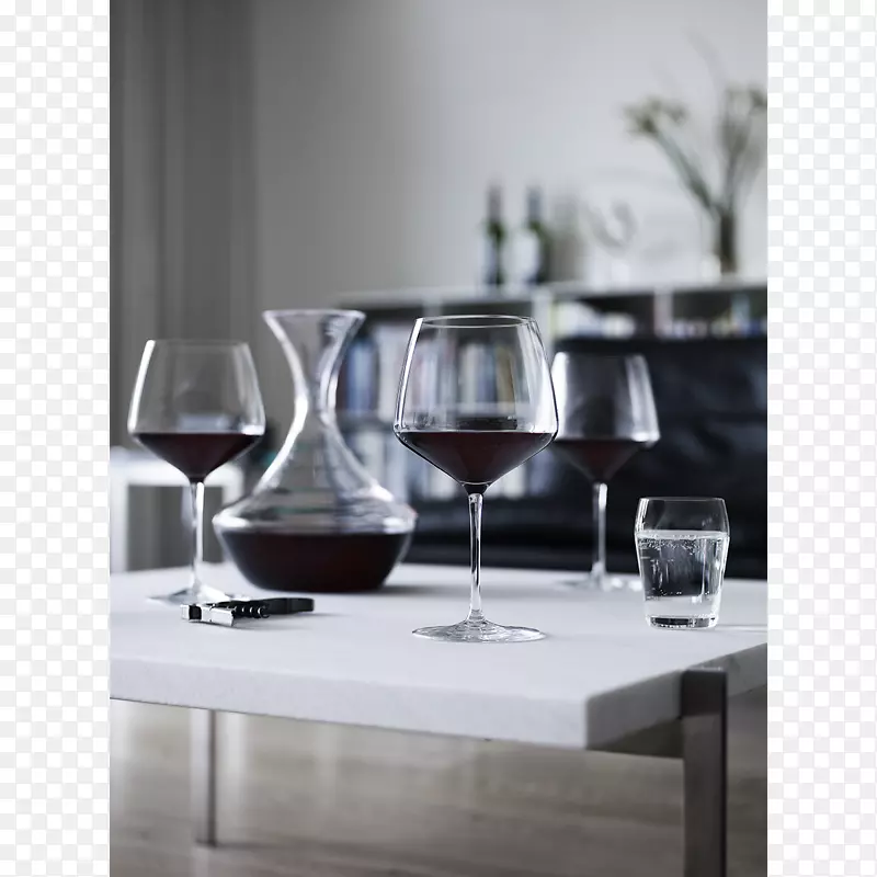 酒杯桌-玻璃杯-葡萄酒