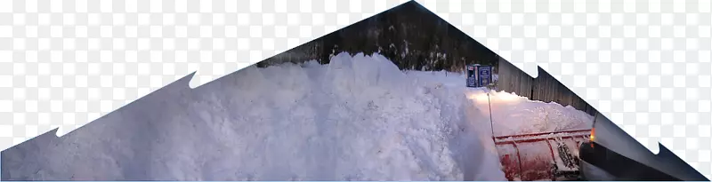 屋顶谷仓正面三角形除雪