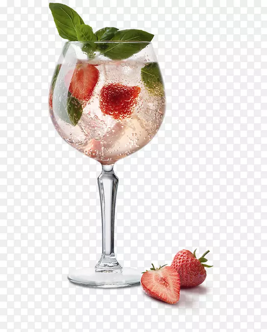 鸡尾酒装饰草莓杜松子酒和滋补水-草莓