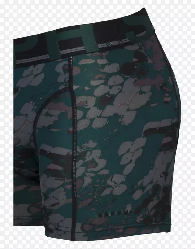 树干绿蛇