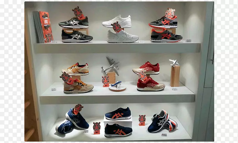 加州尤尔维尤鞋店货架-工作室老虎