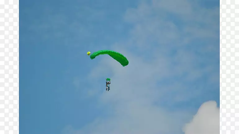 滑翔降落伞风筝运动跳伞伞兵朋友给予