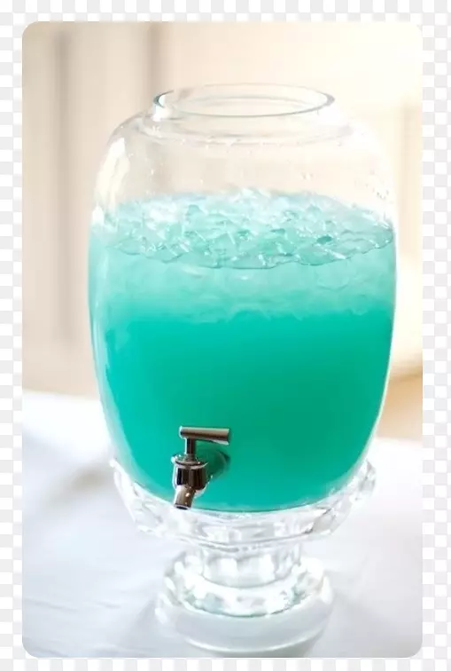 蓝色夏威夷柠檬水，不含酒精的生日饮料
