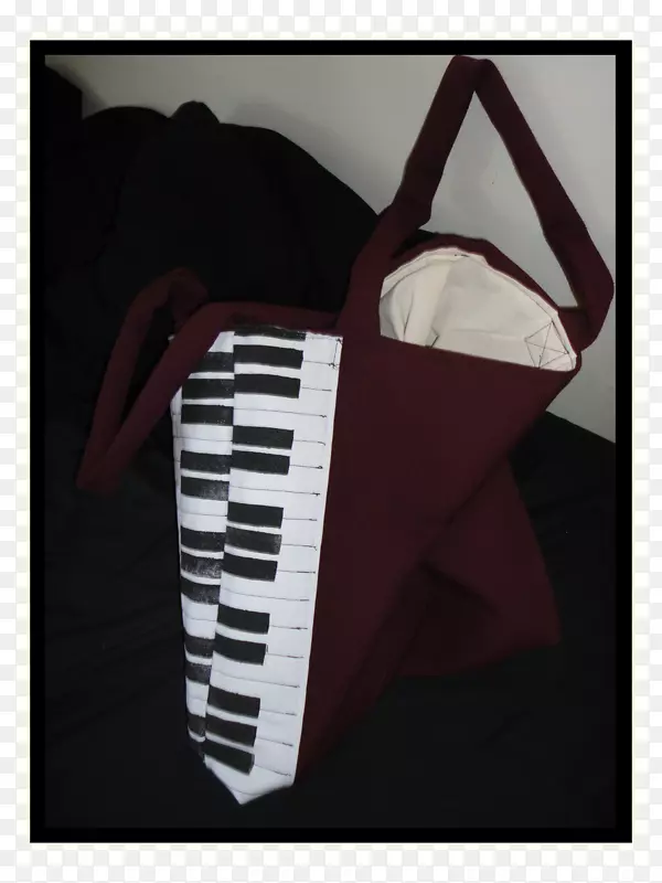 数字钢琴音乐键盘产品设计.有趣的包和手提包