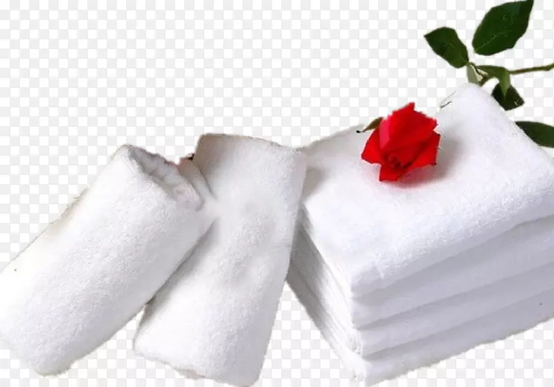 一只玫瑰放在毛巾上