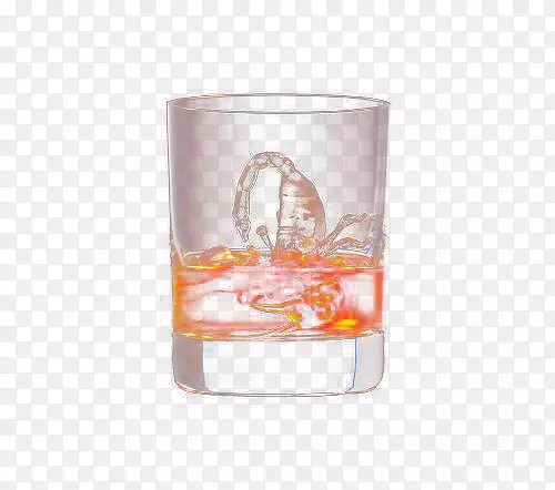 创意玻璃杯中的蝎子