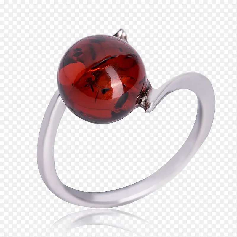 红色宝石戒指