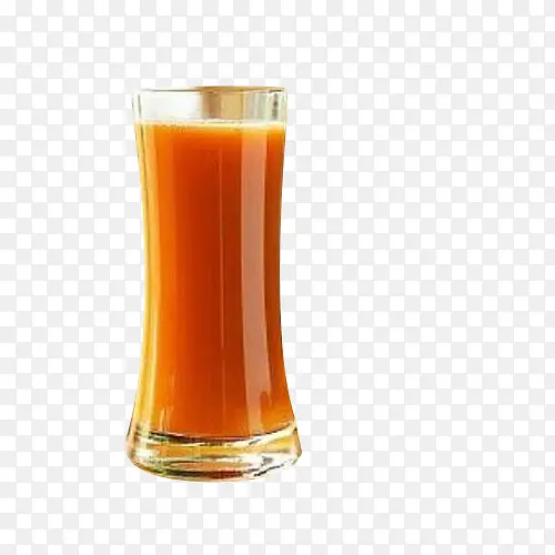 玻璃杯装萝卜汁