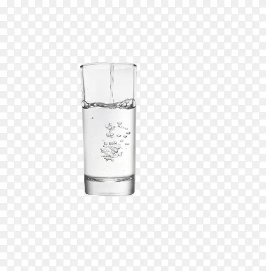 玻璃杯中的半杯水