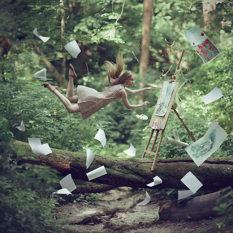 飞舞的姑娘纸张丛林写生