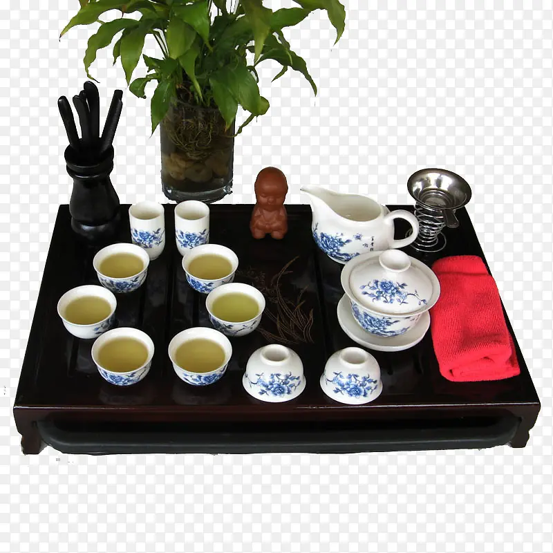 多人使用整套茶具带植物