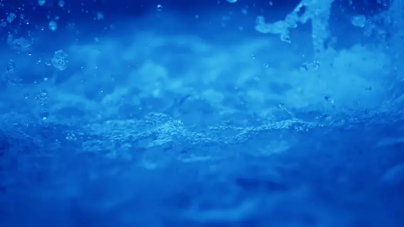 蓝色透明冰晶海报背景