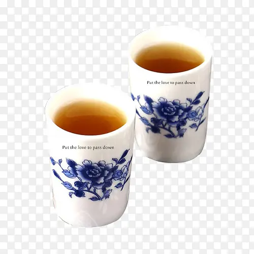 白色杯子装姜母茶