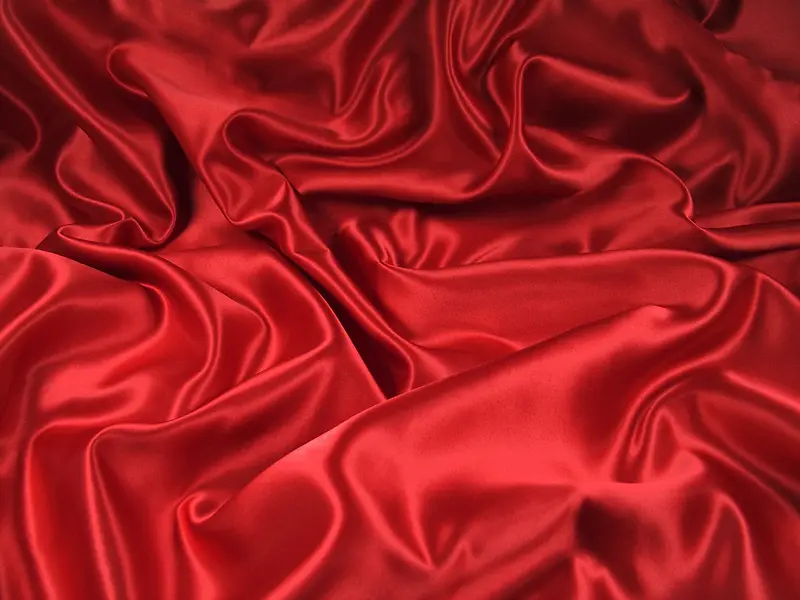 大红色丝绸褶皱壁纸