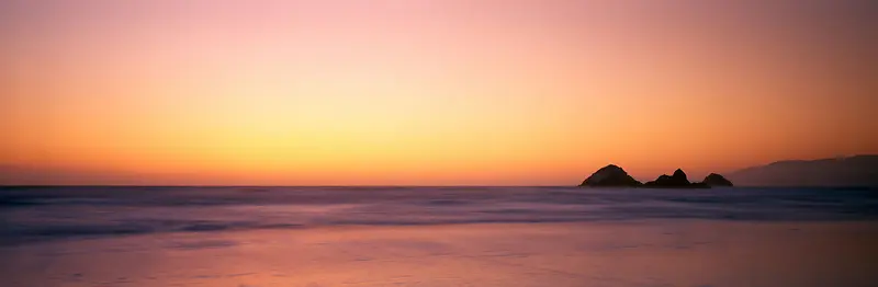 夕阳下的海面风景