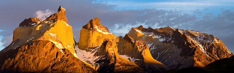 黄色高山背景图