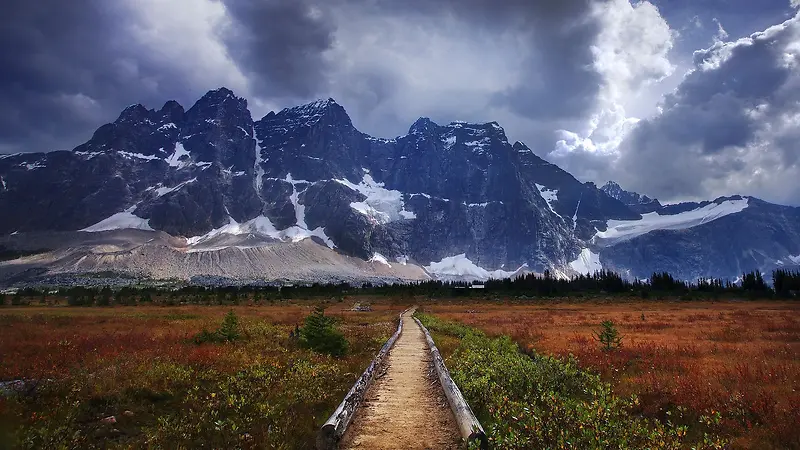 通往大山的马路海报背景