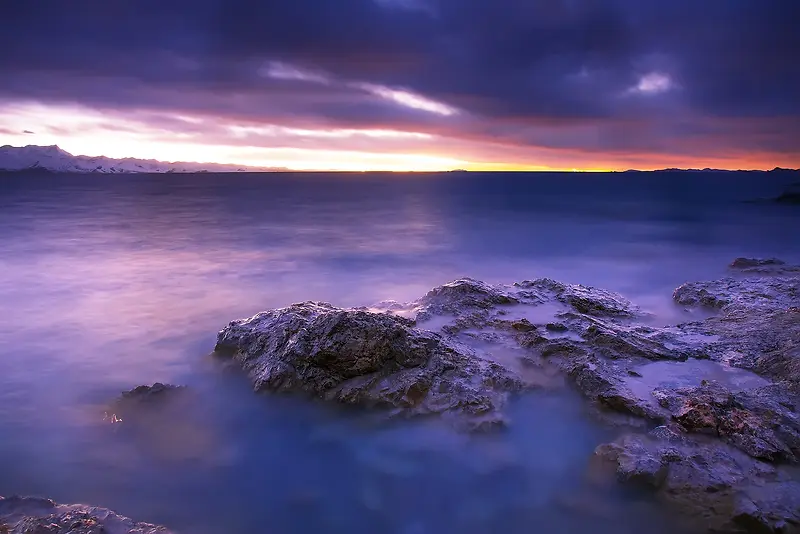 紫色神秘天空大海