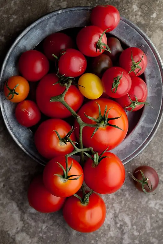红色西红柿食品创意