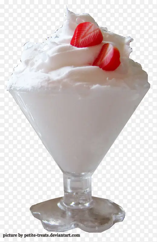 草莓装饰冰淇淋