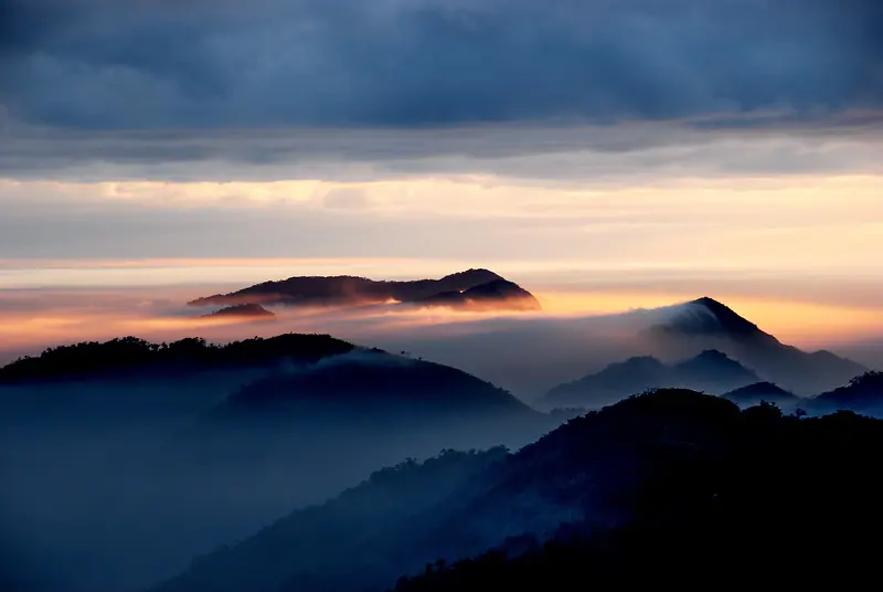 高耸山峰企业文化背景